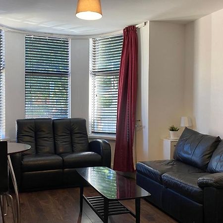 Welly Self-Catering Appartement Belfast Buitenkant foto